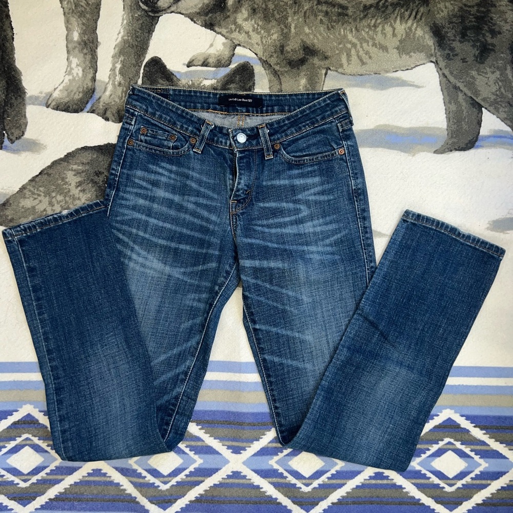 Women’s Levi’s Low Boot 527 Medium Wash Jeans Size 4